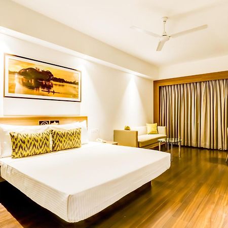 Lemon Tree Hotel Electronics City Bangalore Exterior photo