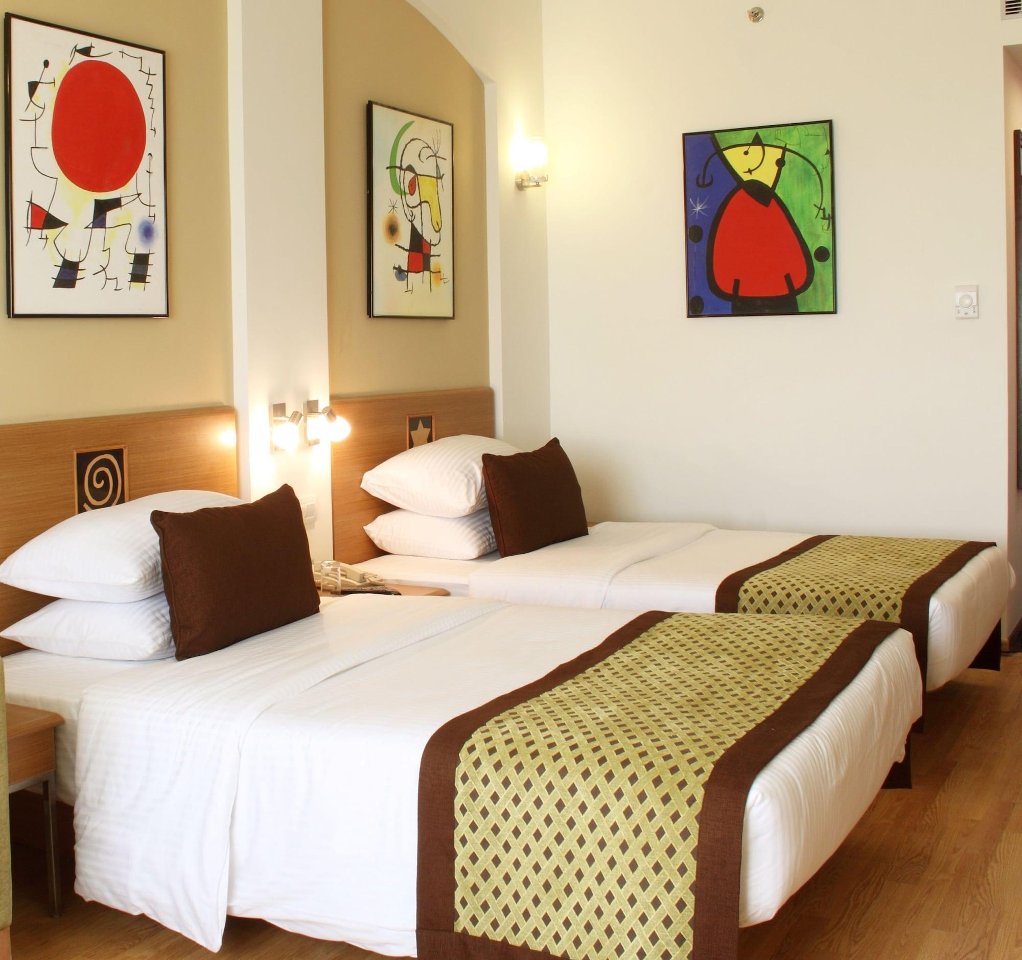 Lemon Tree Hotel Electronics City Bangalore Exterior photo