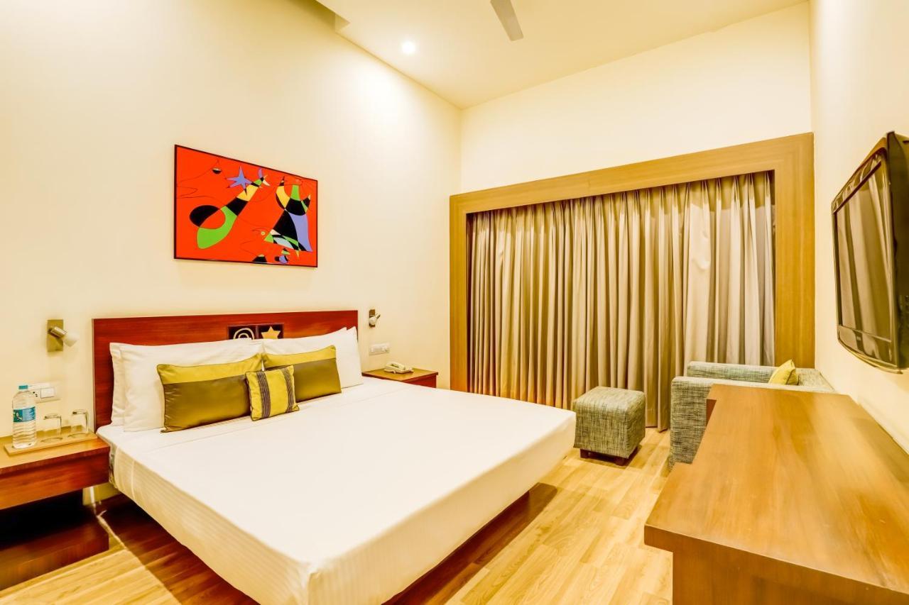 Lemon Tree Hotel Electronics City Bangalore Exterior photo
