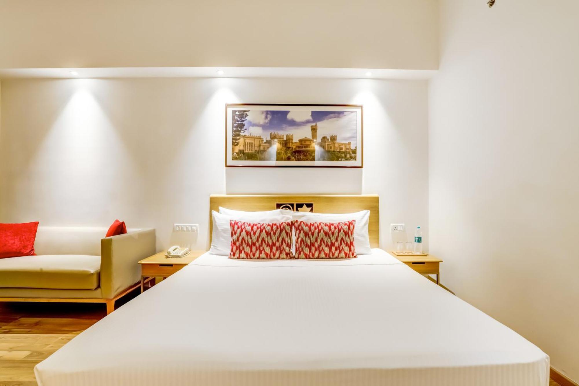 Lemon Tree Hotel Electronics City Bangalore Exterior photo